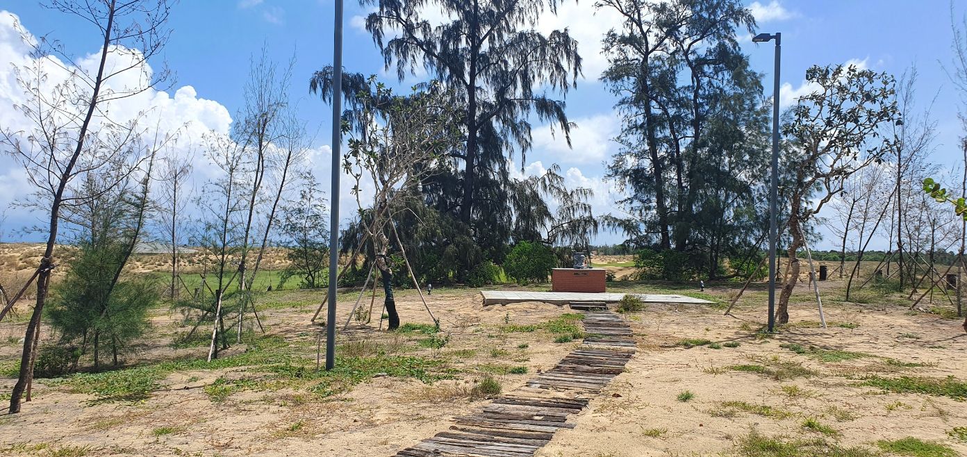 Di tích Cây Dương Thần