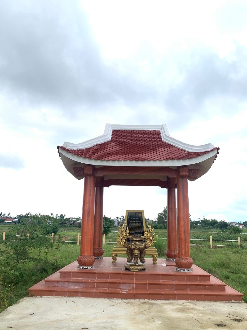 Di tích Chiến thắng Đình Đông