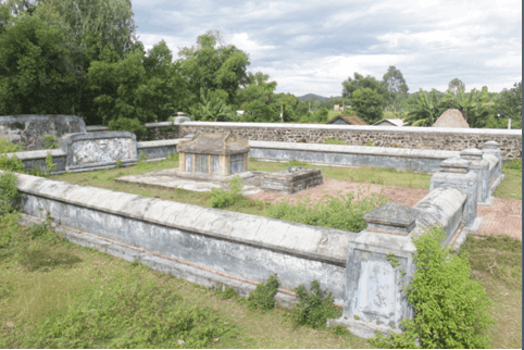 Lăng mộ bà Mạc Thị Giai