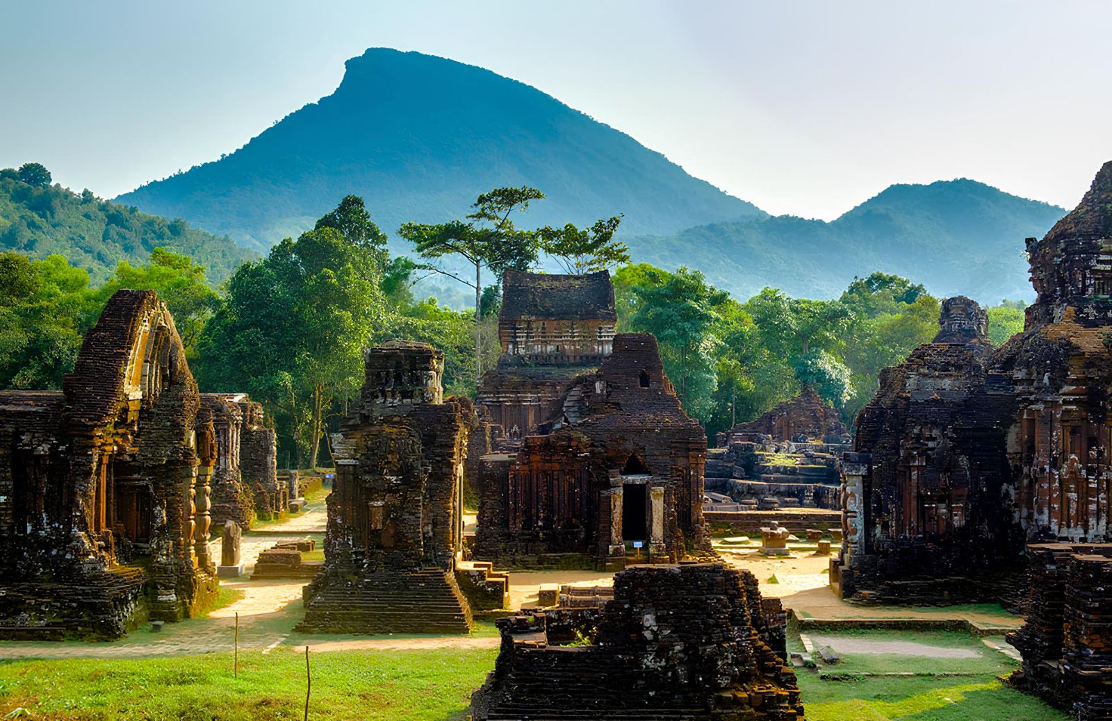 Khám phá vùng đất của những di sản văn hóa