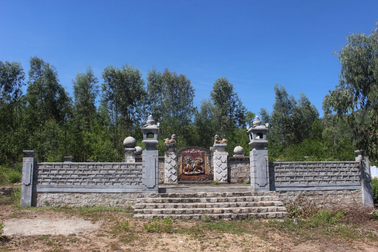 Di tích Mộ Nguyễn Phúc Kỳ